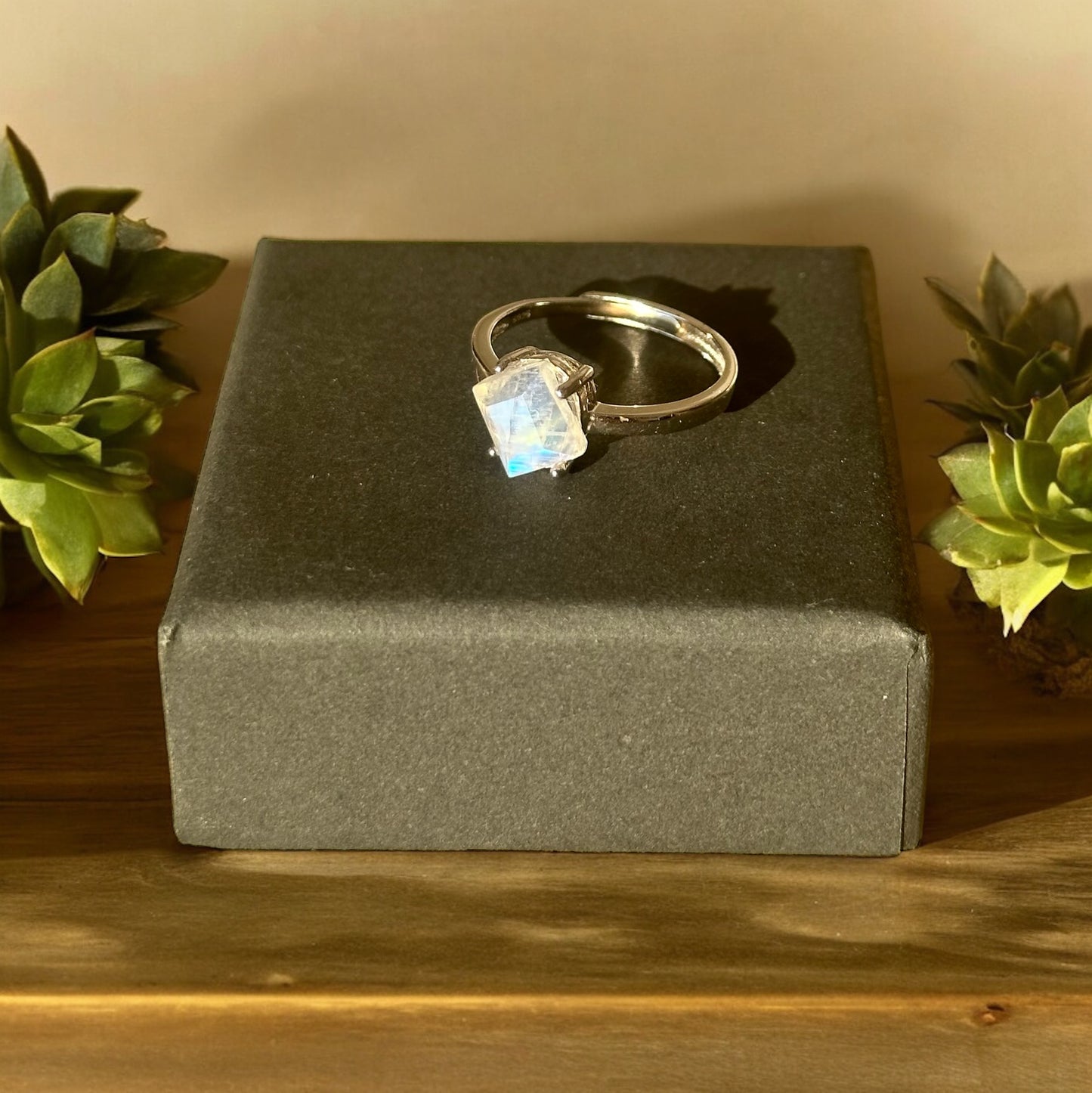 Schmedium Moonstone Ring